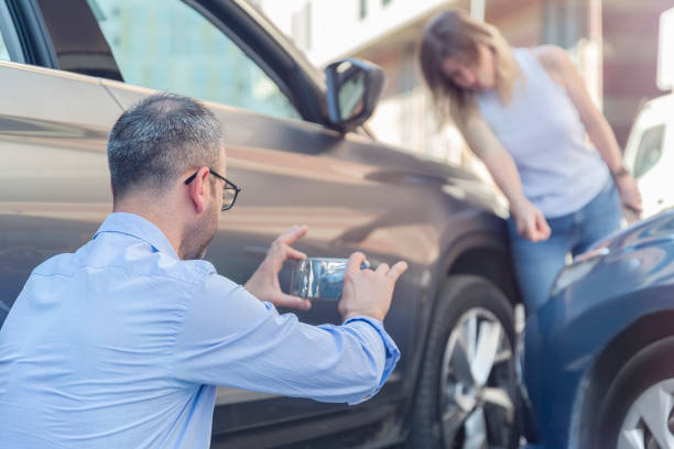 Professional Commercial Auto Insurance technician working in White City, OR